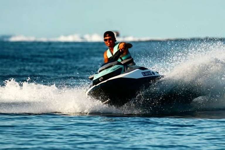High-performance jet ski rentals in Penticton for thrilling adventures on Skaha and Okanagan lakes